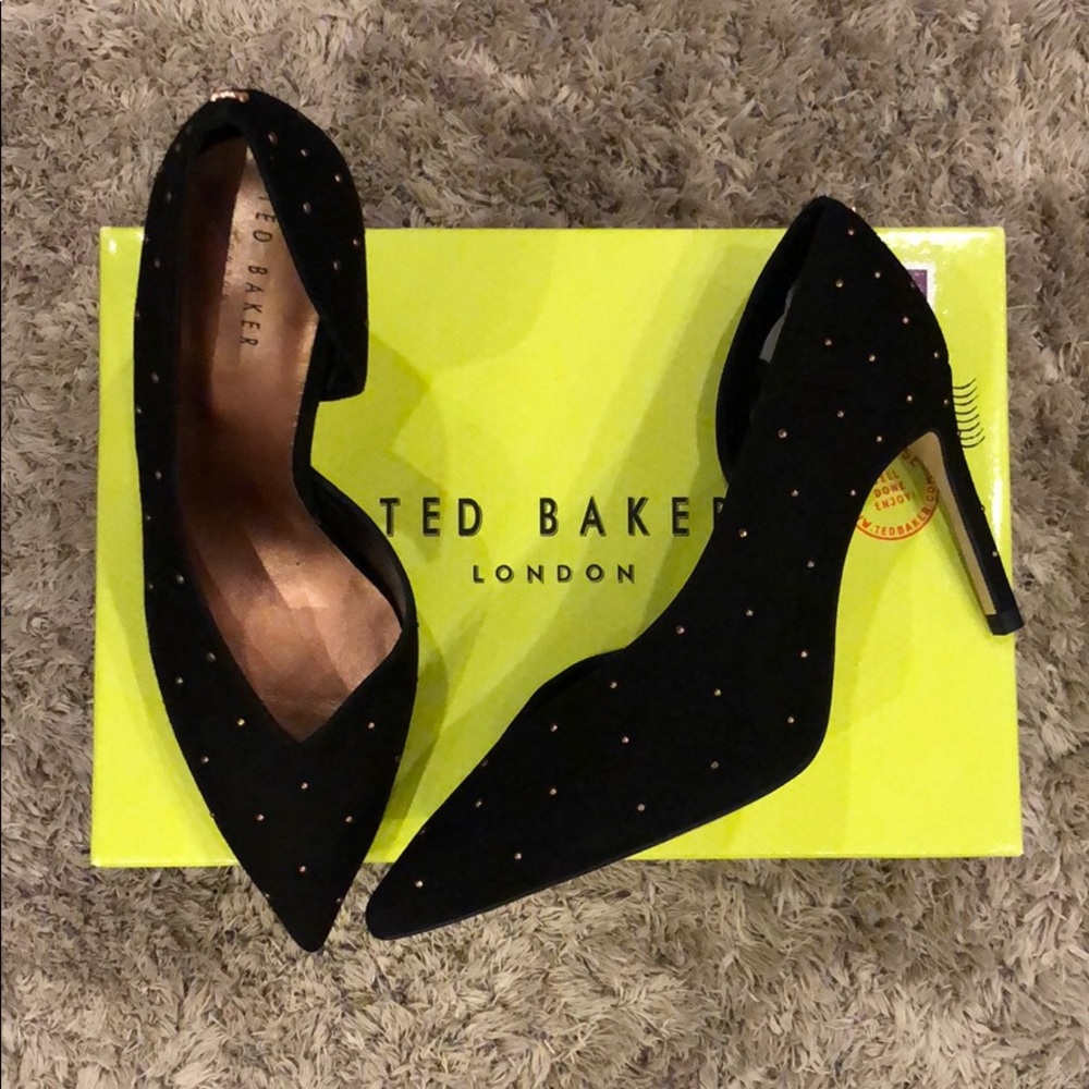 Ted Baker Daphne D’Orsay Studded Suede Pump NWT